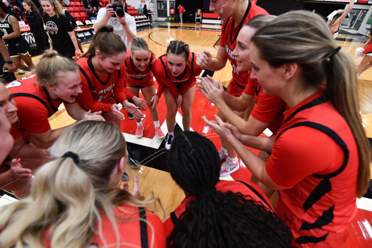 Battling through adversity: YSU fights through injuries, coaching changes, slow start during 2023-2024 season